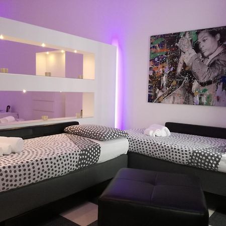 La Bella Trani - Suites And B&B ภายนอก รูปภาพ