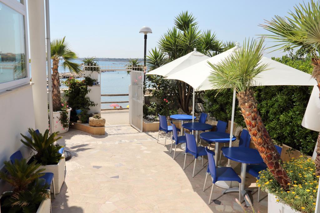 La Bella Trani - Suites And B&B ภายนอก รูปภาพ