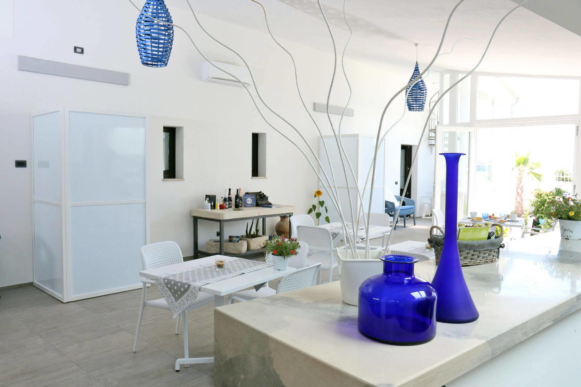 La Bella Trani - Suites And B&B ภายนอก รูปภาพ