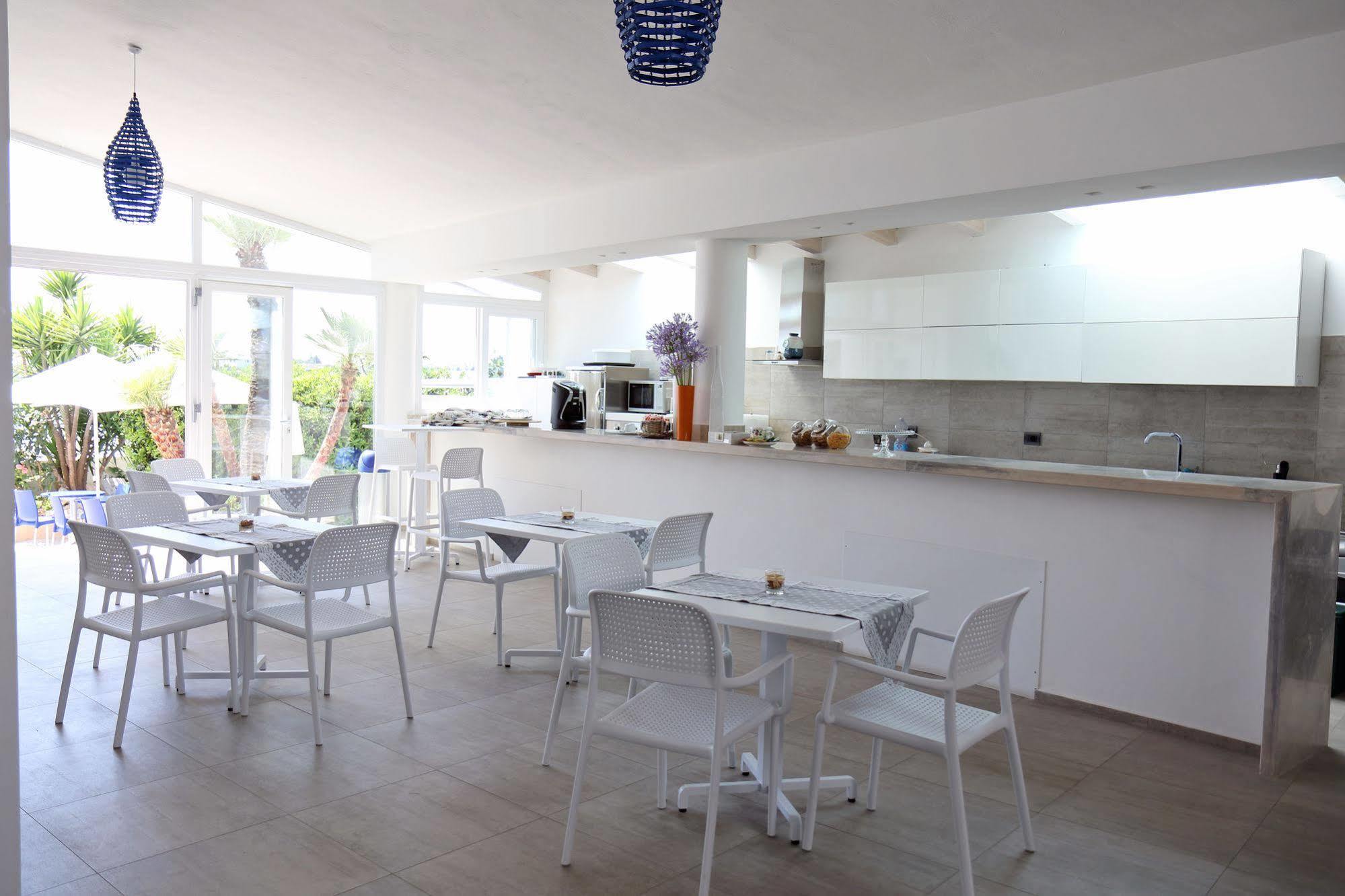 La Bella Trani - Suites And B&B ภายนอก รูปภาพ