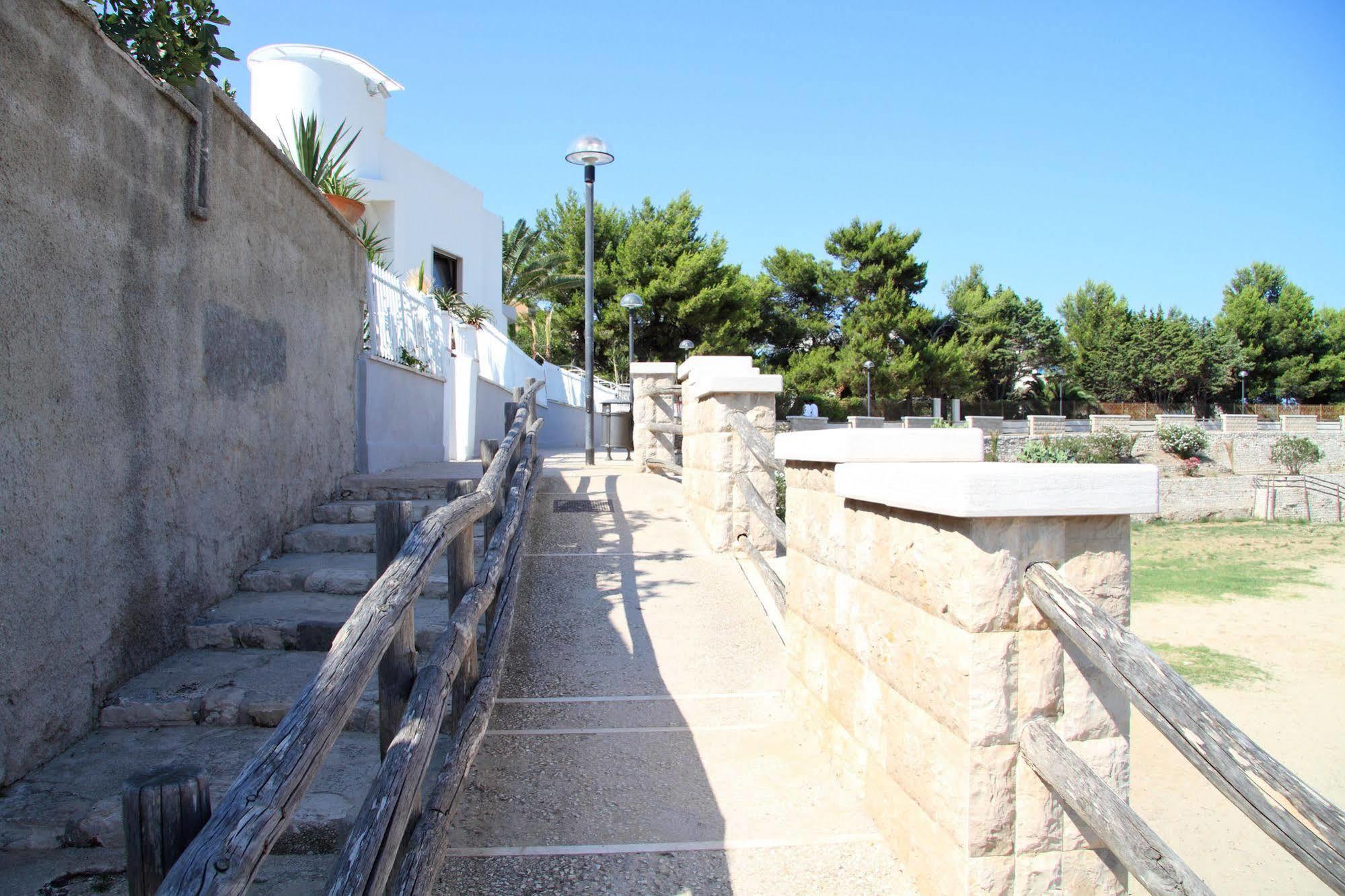 La Bella Trani - Suites And B&B ภายนอก รูปภาพ