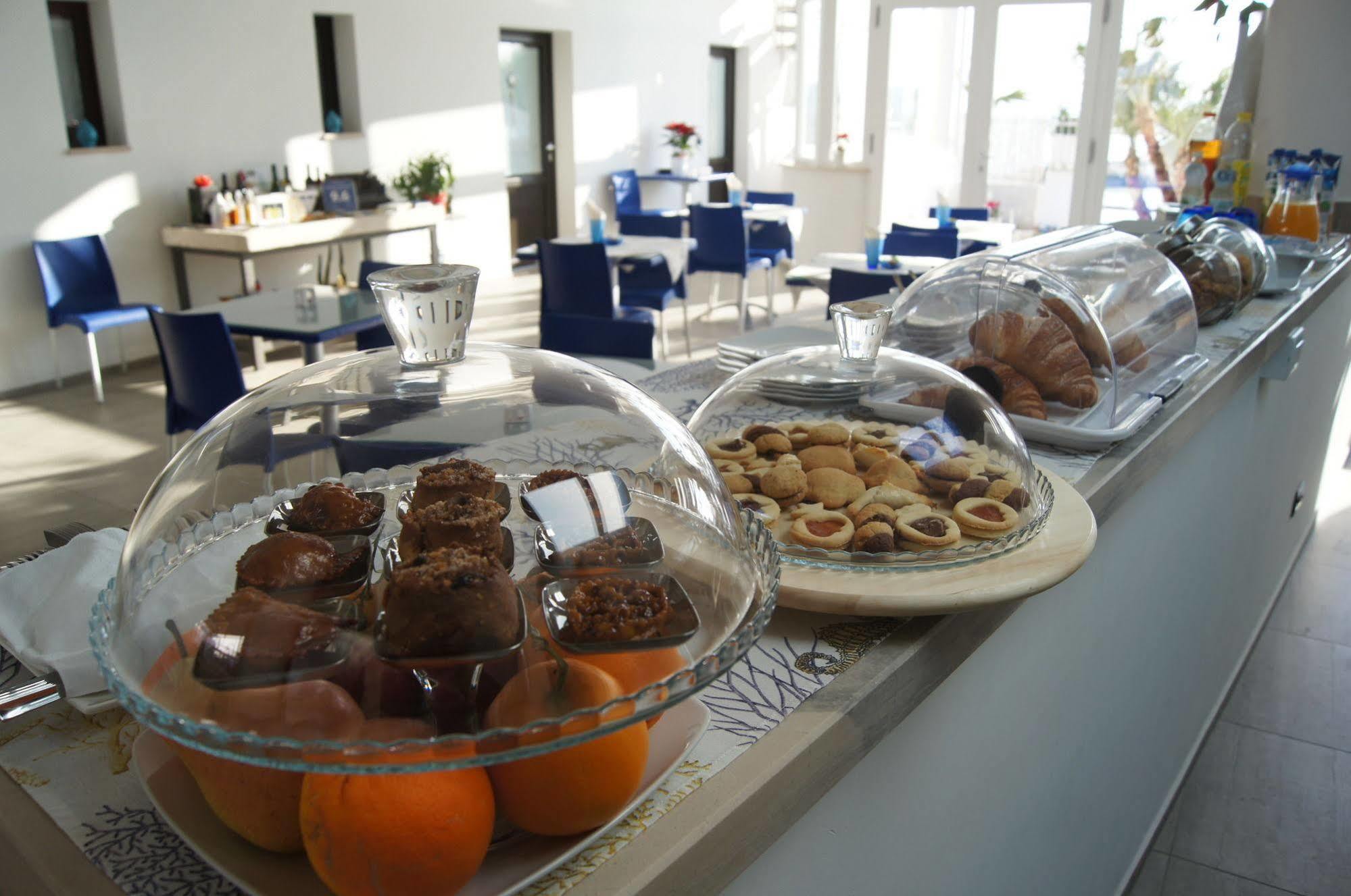 La Bella Trani - Suites And B&B ภายนอก รูปภาพ